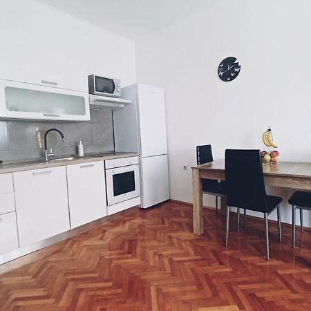 Апартаменти Apartman Dora Пула Екстер'єр фото