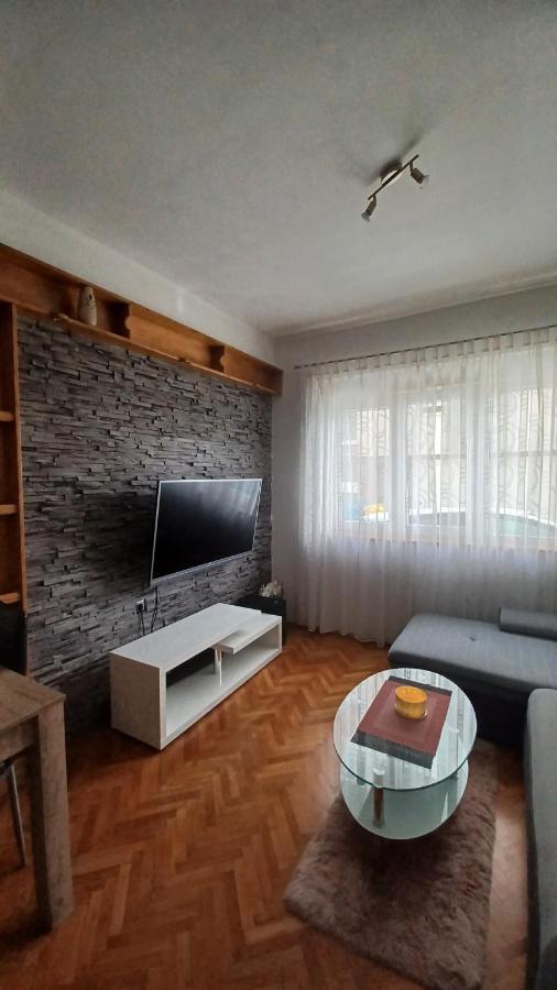 Апартаменти Apartman Dora Пула Екстер'єр фото
