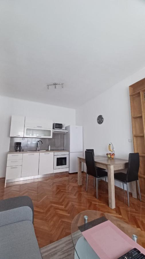 Апартаменти Apartman Dora Пула Екстер'єр фото
