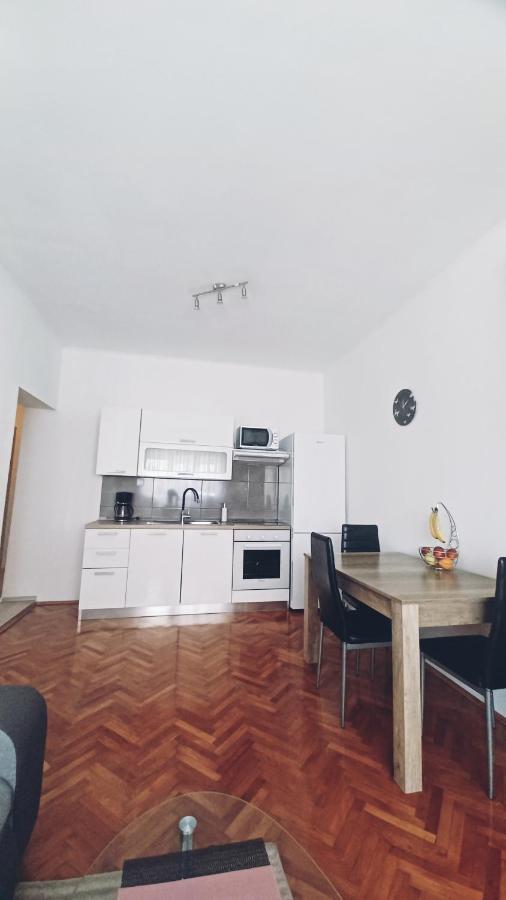 Апартаменти Apartman Dora Пула Екстер'єр фото